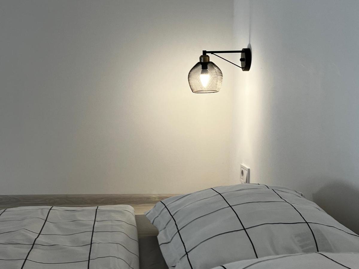 Apartment Lesya Kurbasa Leopoli Esterno foto