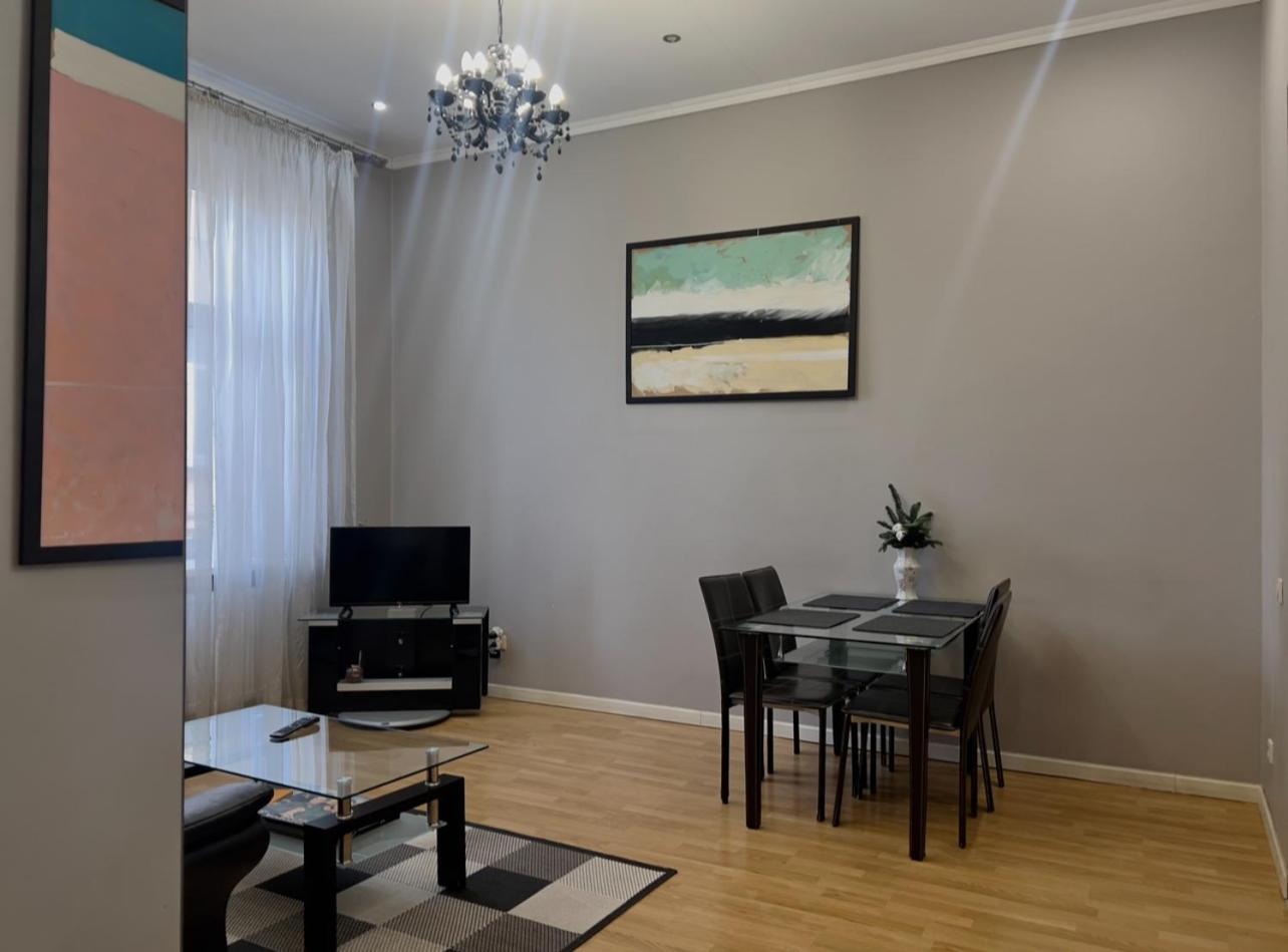 Apartment Lesya Kurbasa Leopoli Esterno foto