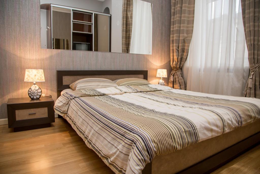 Apartment Lesya Kurbasa Leopoli Esterno foto